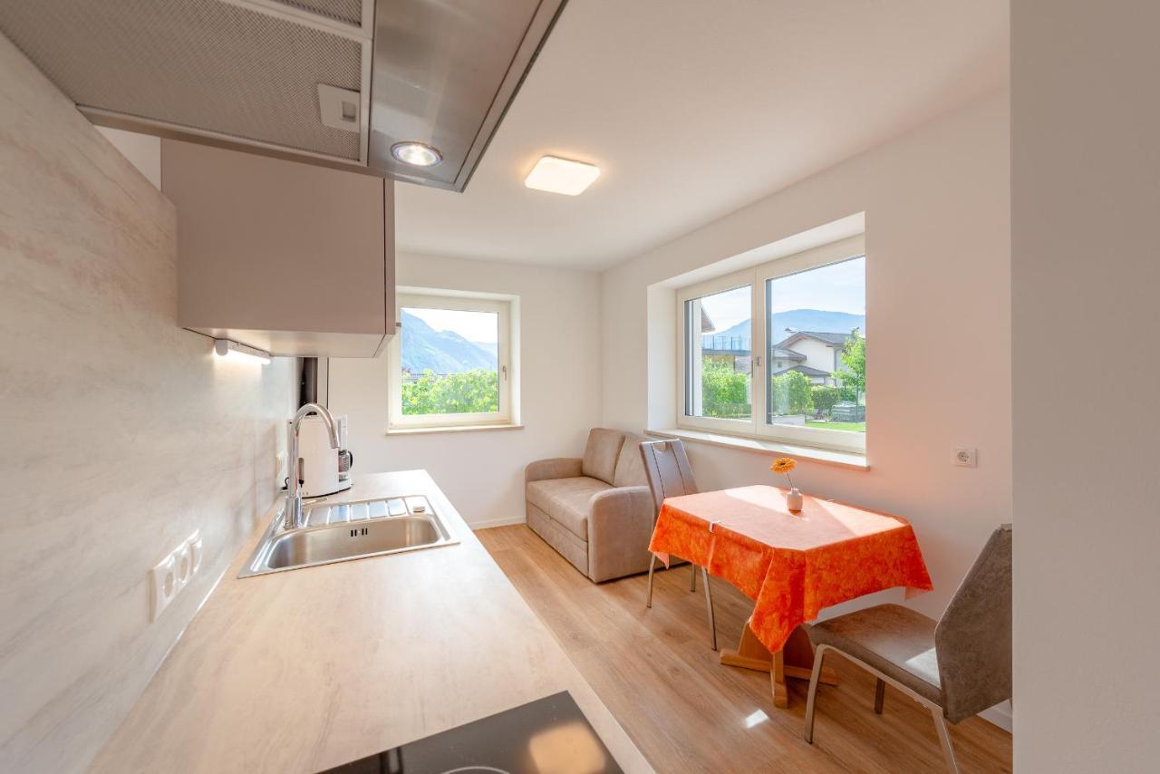 Bed and Breakfast Haus Stolz Аппиано-Сулла-Страда-дель-Вино Экстерьер фото