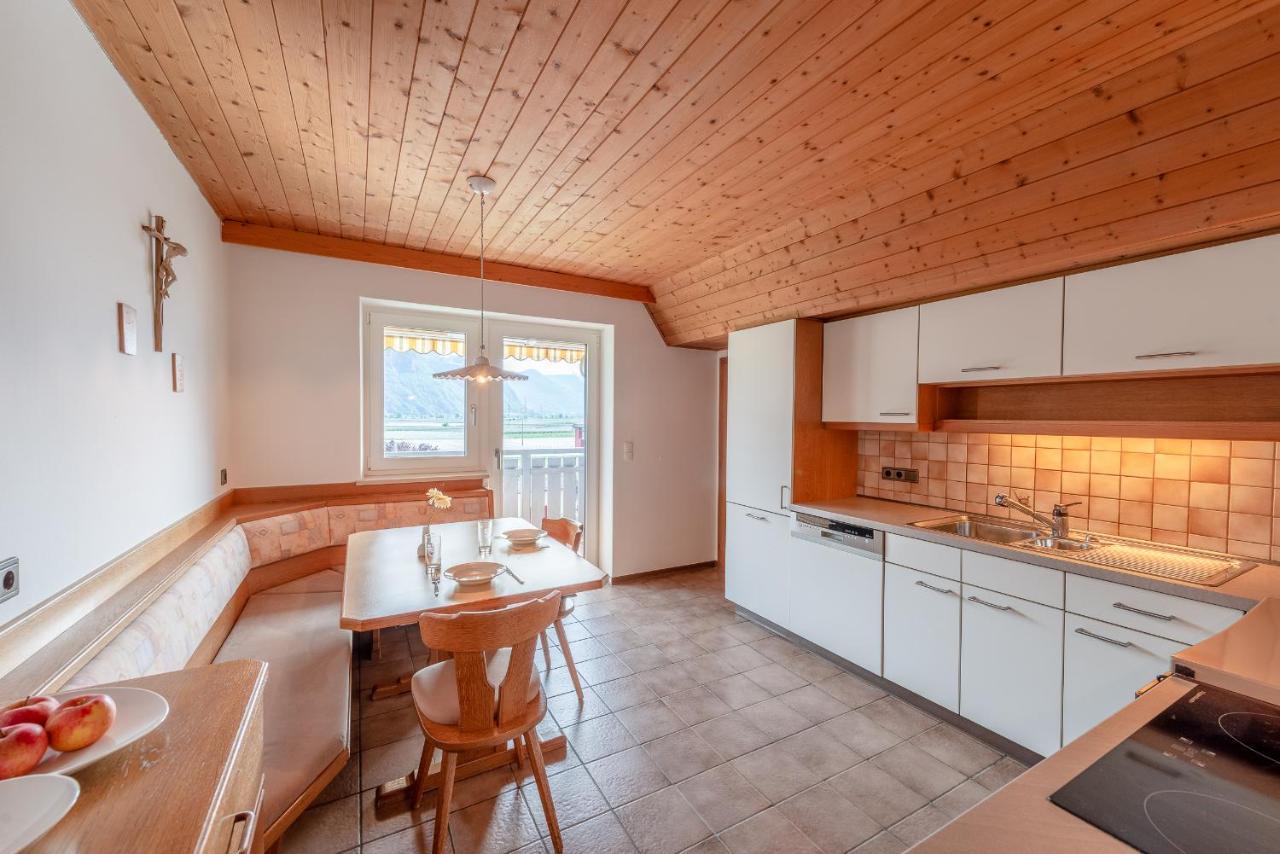 Bed and Breakfast Haus Stolz Аппиано-Сулла-Страда-дель-Вино Экстерьер фото