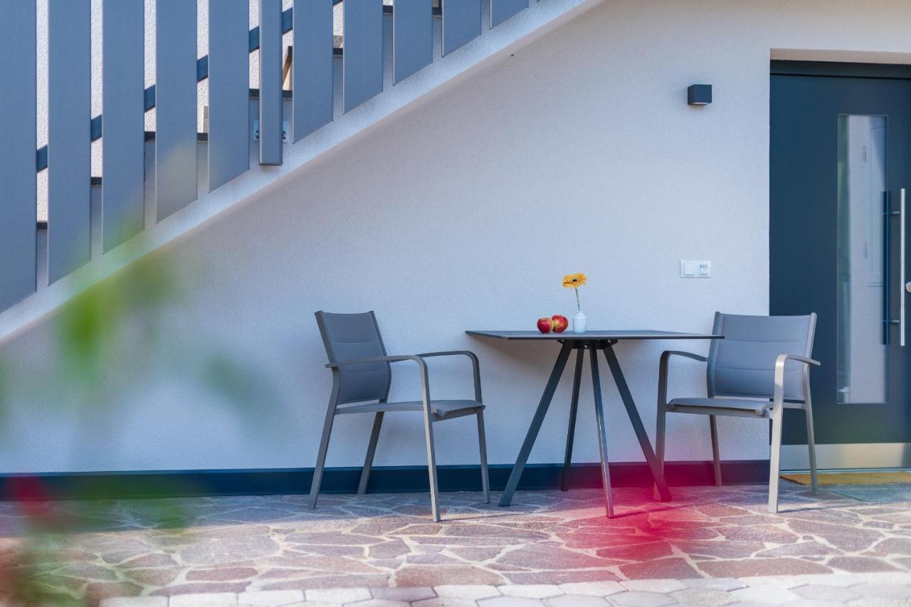 Bed and Breakfast Haus Stolz Аппиано-Сулла-Страда-дель-Вино Экстерьер фото
